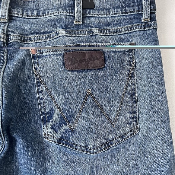 WRANGLER Retro Slim Boot Jeans 40 x 32 Medium Wash Zip Fly Mens Stretch Denim - Picture 8 of 14